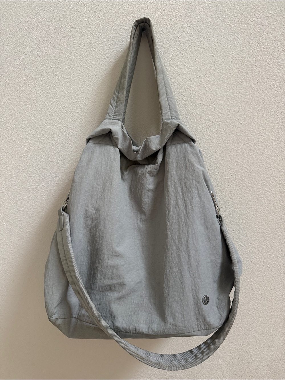 Lululemon Large Gray Nylon Tote Bag Shoulder Crossbody Travel Gym Everyday Carry